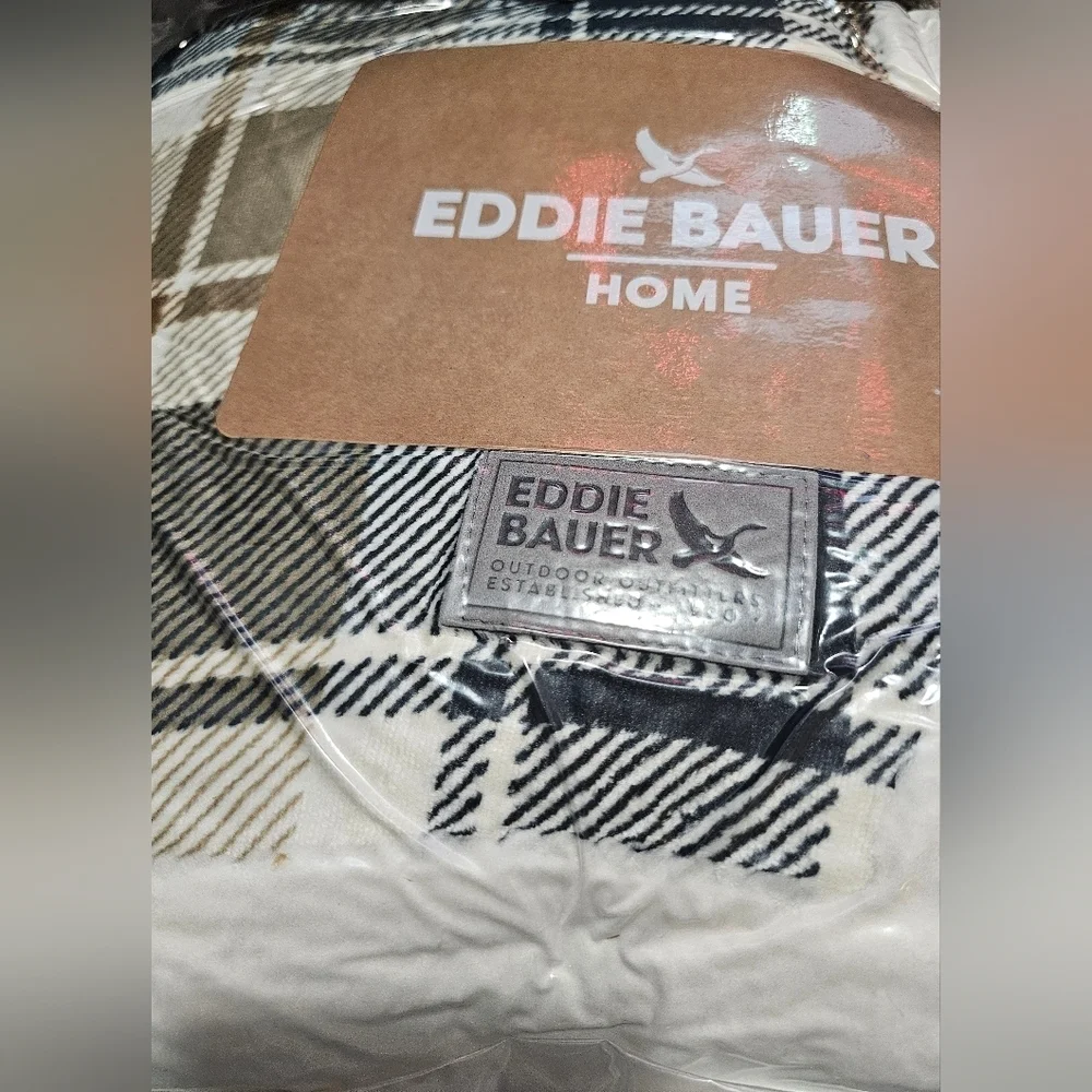 Eddie Bauer Plaid Sherpa Throw Blanket - Black, Tan, and Cream, 50